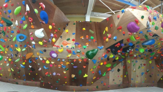 新潟県のクライミング施設「ボルダリングジム Cloud Nine（クラウドナイン）」